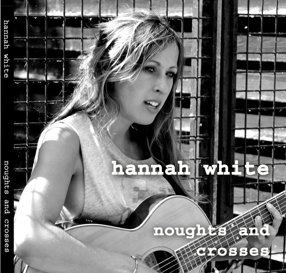 HANNAH WHITE – Noughts & Crosses
