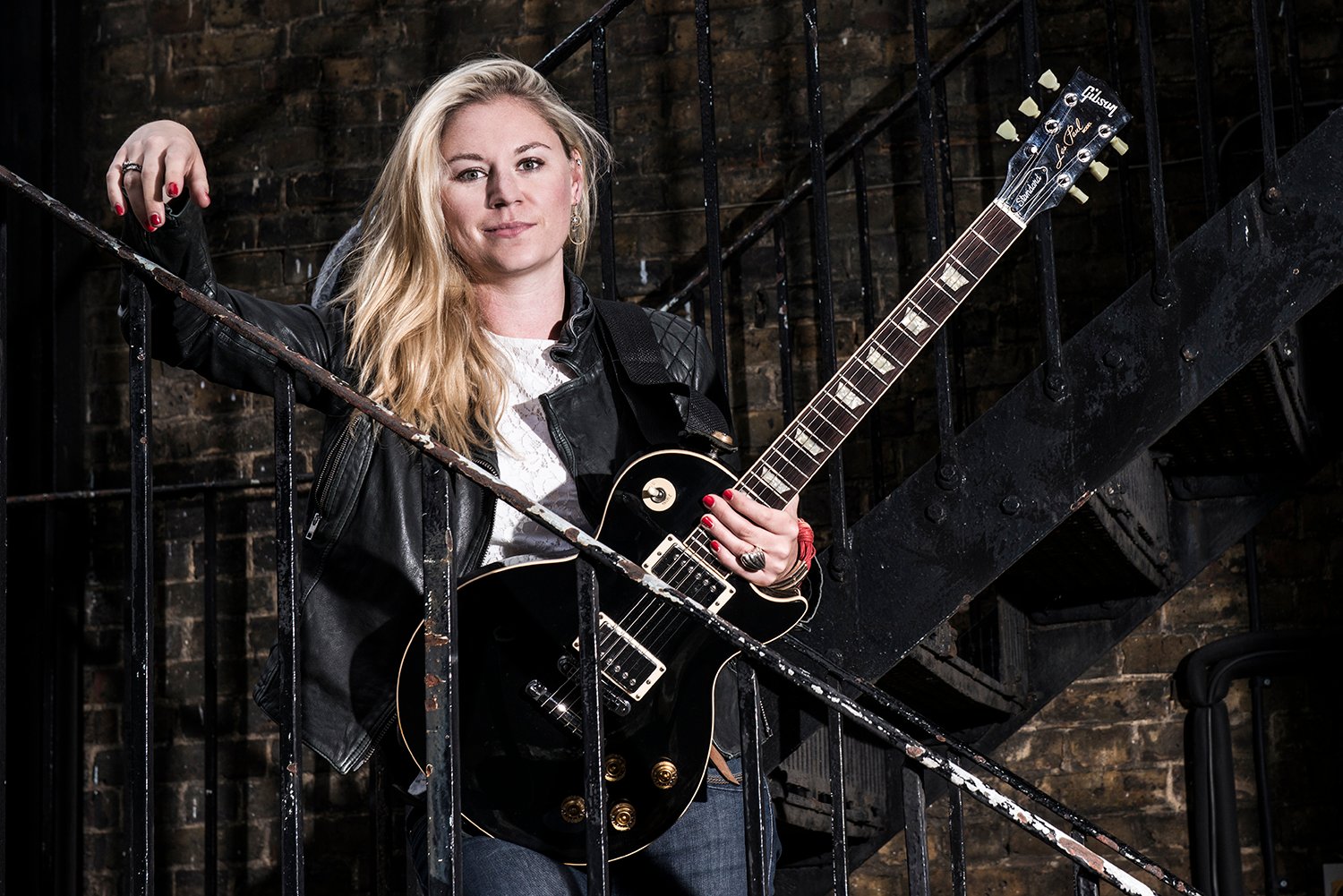 JOANNE SHAW TAYLOR