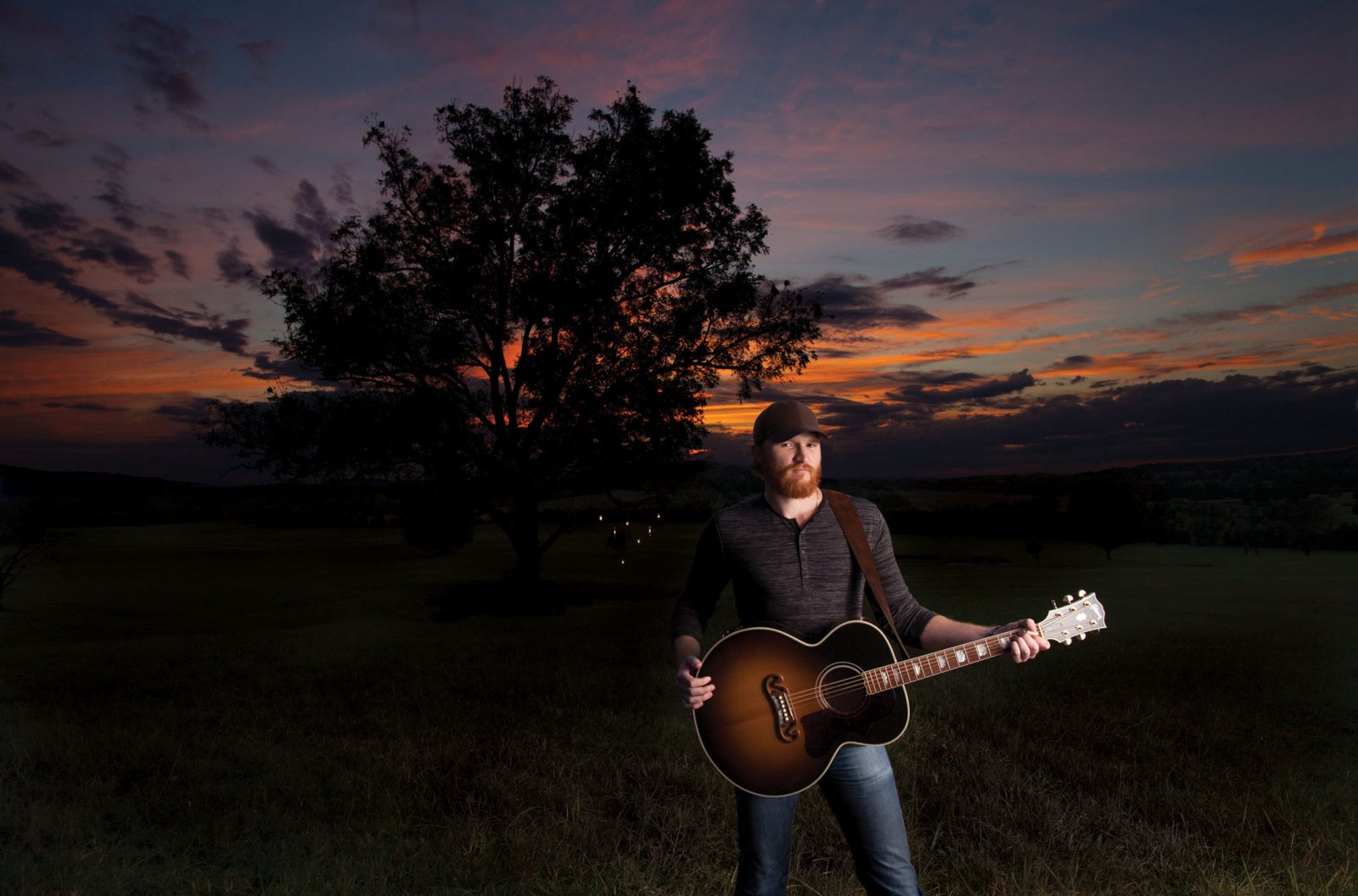 Eric Paslay – Friday Night (Single)