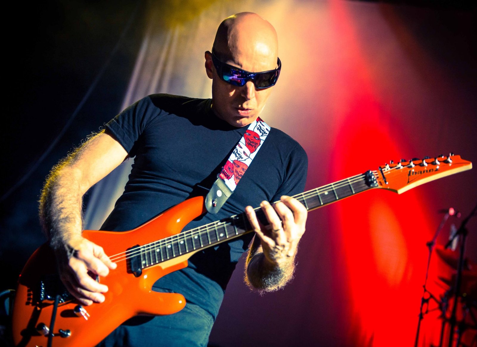 Joe Satriani – Shockwave Supernova