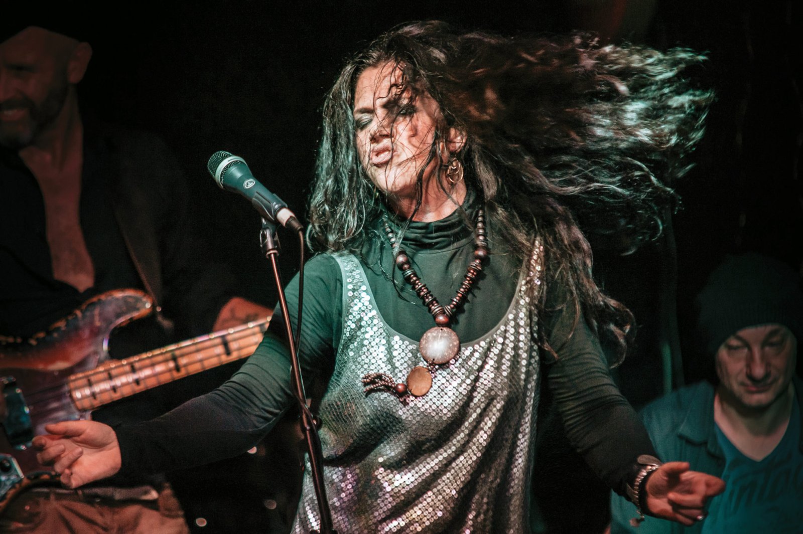 Sari Schorr Announces New Single