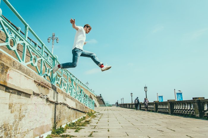 Thom Artway Releases New Music Video And Announces Winter 2018 UK Tour