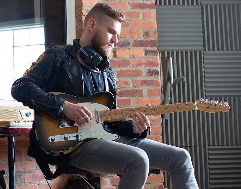 Ben Poole – Time To Talk