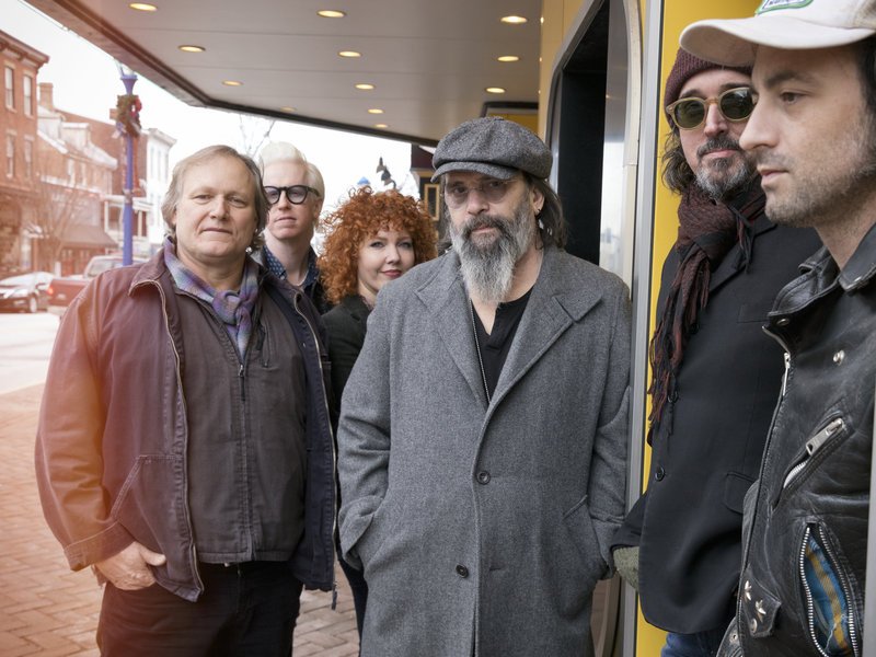 Steve Earle & The Dukes Announce New Album