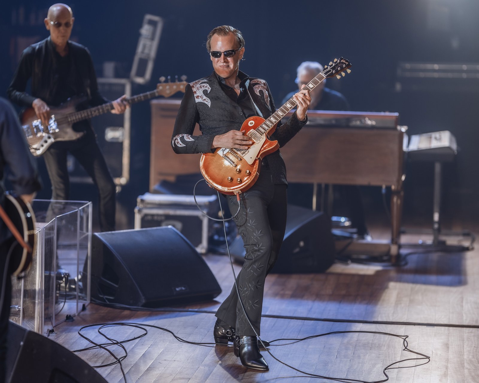 Joe Bonamassa releases new live album – “Now Serving: Royal Tea – Live From The Ryman”