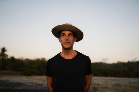 Joshua Radin Releases New Single “Man of the Year” and Announces Upcoming EP