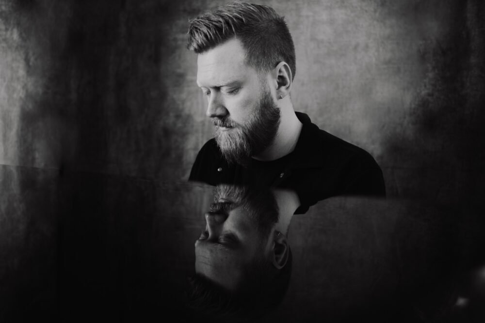 Gareth Dunlop Dishes on Touring Life, Songwriting Process, and “Animal”