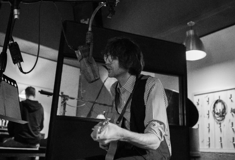 Jerry Leger Talks ‘Donlands’, Instruments And More