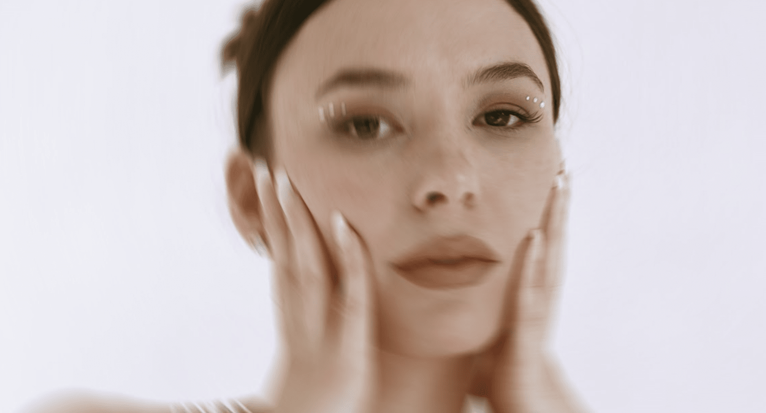 Carmen Lees Talks Single ‘Cocoon’, Her Voice And More